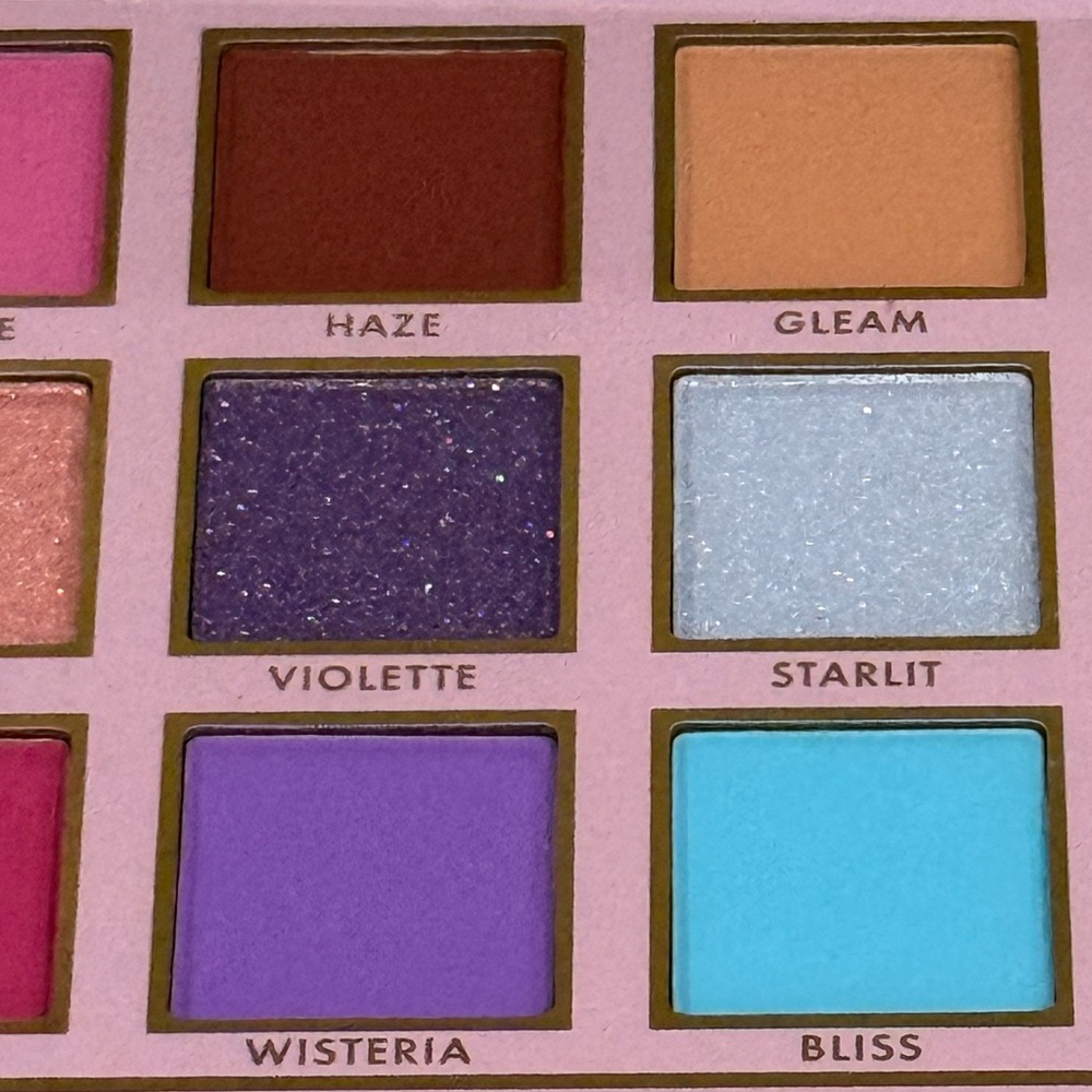 Ace Beauté Whimsical Bloom 15 shade Eyeshadow Palette! New in package! - Picture 7 of 12